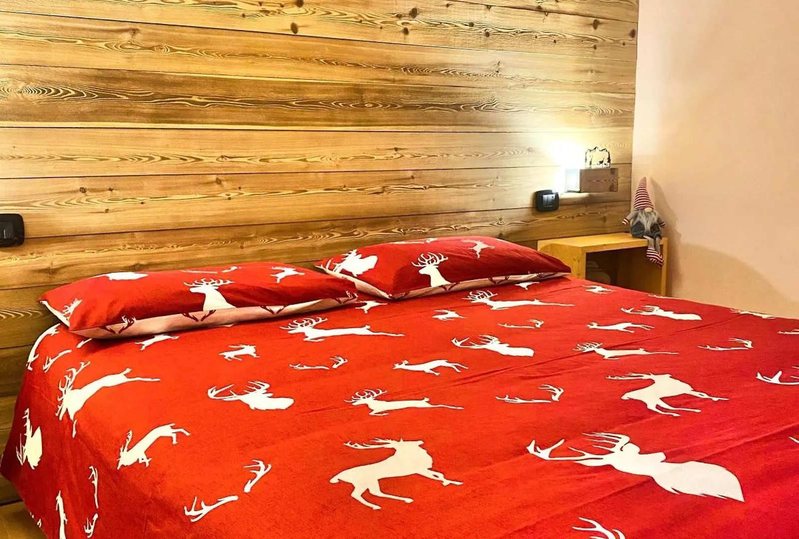 アパート Casa Max A Canove Di ロアーナ